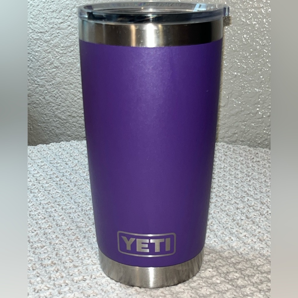20oz Yeti Rambler Peak Purple with Lid